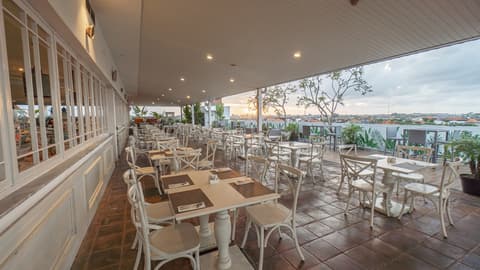 NIMS Hotel Seminyak, Restaurant