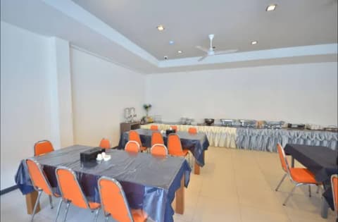 H2 Hotel, Restaurant