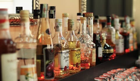 Parlament Hotel, Bar