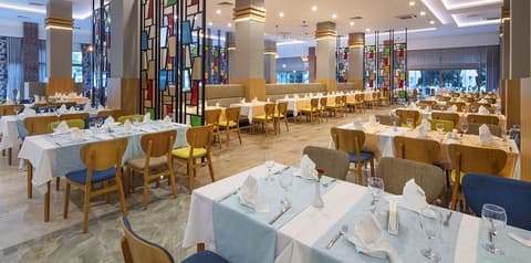 Dosinia Luxury Resort, Restaurant