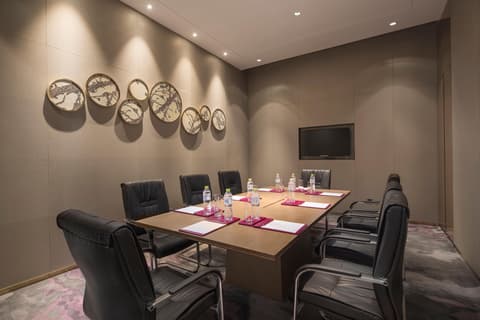 Crowne Plaza Harbin Songbei, General view