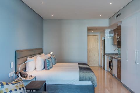 The Capital Pearls, Room