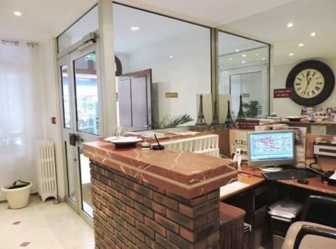 Hotel De Bordeaux, Lobby