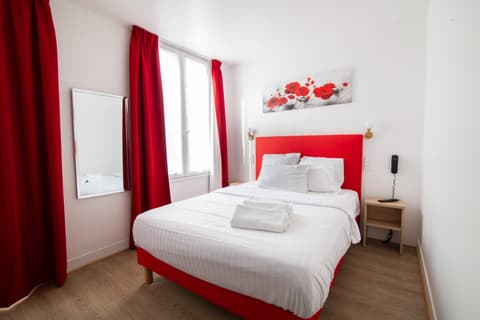 Hotel De Bordeaux, Room