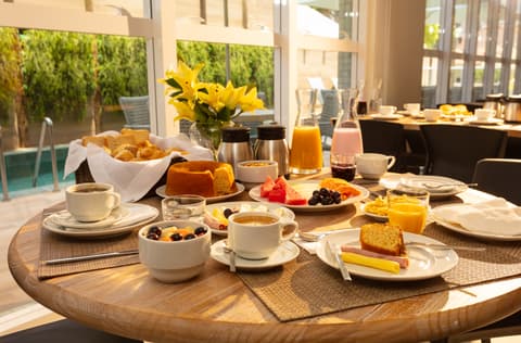 Flix Hotel, Restaurant