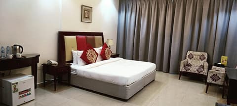 Clifton International Hotel, Room