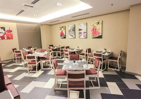 Eco Tree Hotel, Restaurant