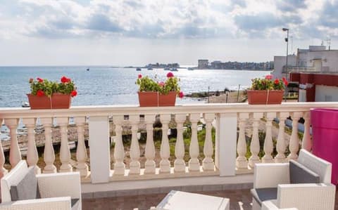 Estasi Sul Mare B&B, General view