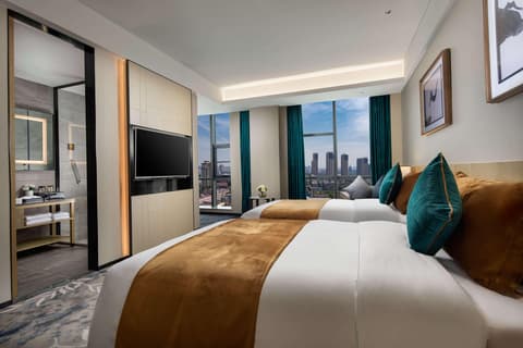 Ramada by Wyndham Luoyang Downtown, Room