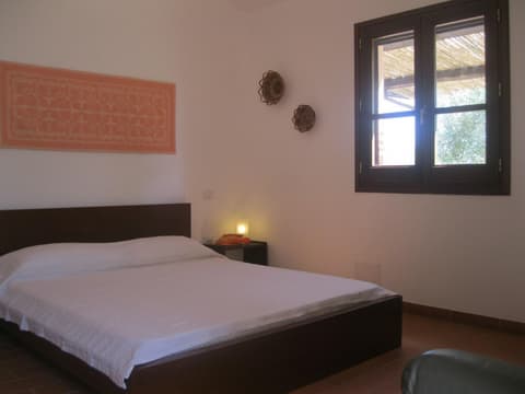 Sa Ingia, Room