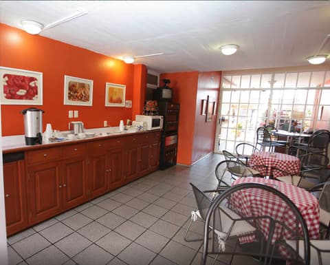 Hotel Camba, Restaurant