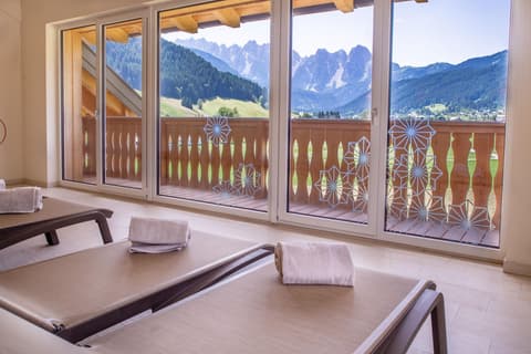 Cooee Alpin Hotel Dachstein, General view