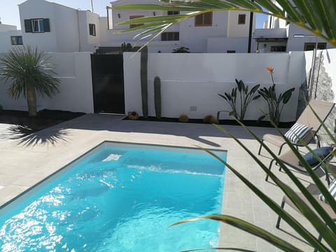 Magma Rooms, Sports and Entertainment