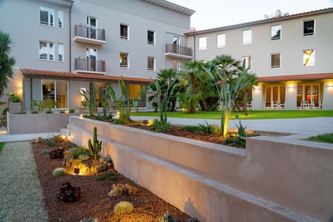 Marina Garden Hotel, General view