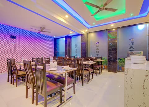 Hotel Smart Palace, Restaurant