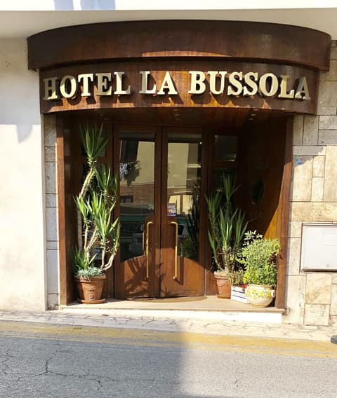 Hotel La Bussola, General view