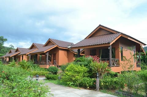 Khaosok Rainforest Resort, General view
