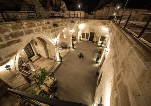 Harkasos Cave Hotel, General view
