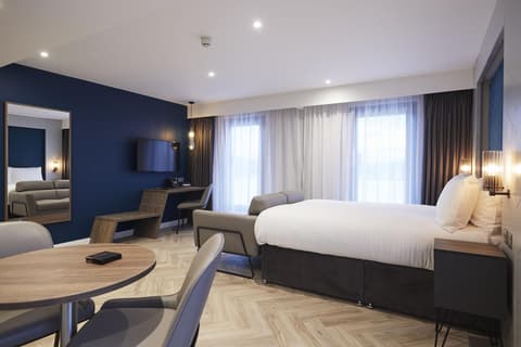 Roomzzz York City, Room