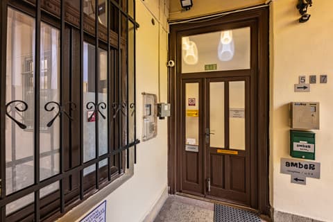 Amber Gardenview Studios, General view