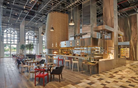 Hilton Salwa Beach Resort & Villas, Lobby