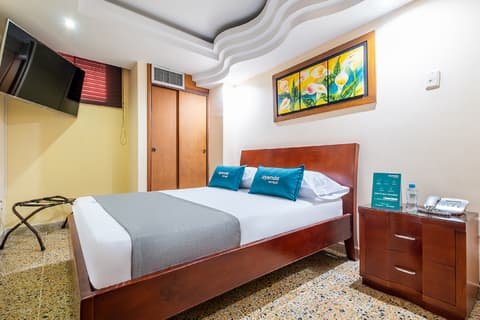 Hotel Almirante, Room