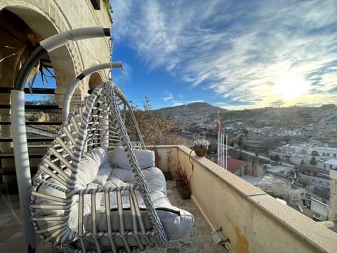 Artium Cave By Egeos, Lobby