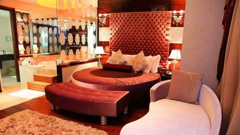 CRATOS PREMIUM HOTEL CASINO & SPA, 