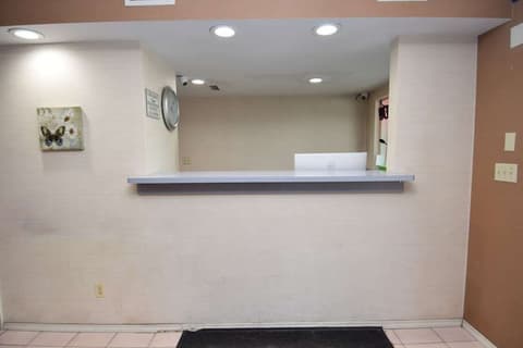 UNIVERSITY MANOR INN, 