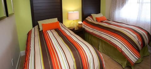 THE LONDONER AT MORRITT'S TORTUGA CLUB, 