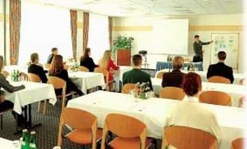 QUALITY HOTEL DRESDEN WEST, 