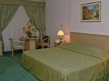 AMBASSADOR SUITES JEDDAH, 