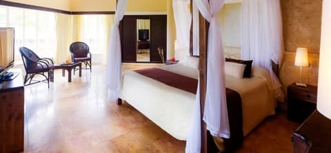 SIRENIS COCOTAL BEACH RESORT CASINO & AQUAGAMES, 