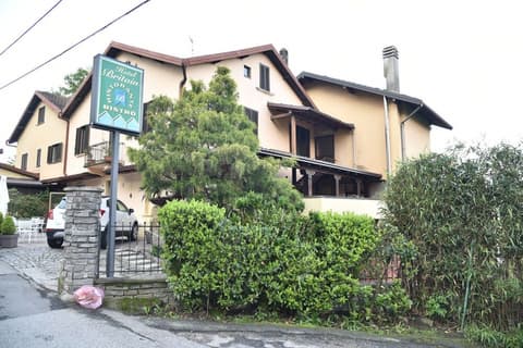 BATTLE OF BRITAIN HOTEL, 