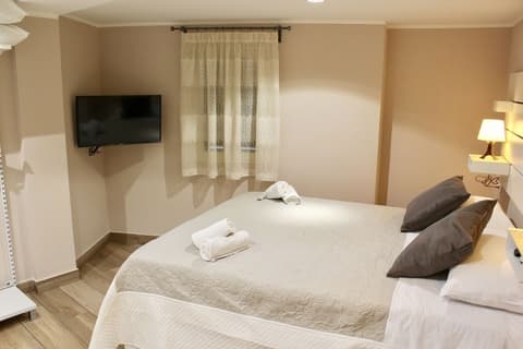 CENTRAL STATION GARIBALDI, 