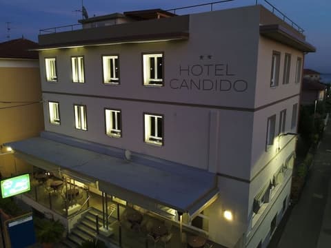 HOTEL CANDIDO, 