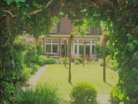 BOUTIQUE HOTEL SYCAMORE AT THE VILLAPARK, 