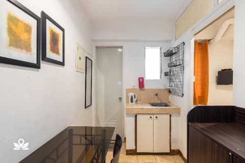 ZEN ROOMS PASONG TAMO, 