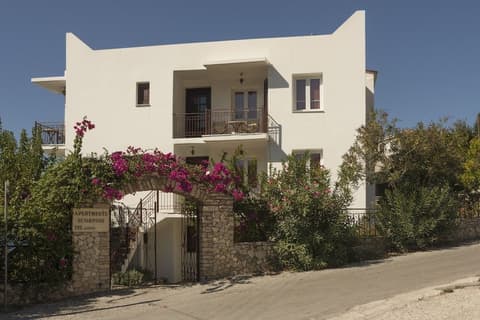 SCORPIOS HOTEL & SUITES, 