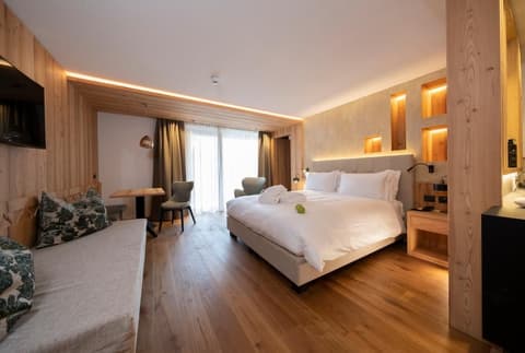 HOTEL CIAMPEDIE LUXURY ALPINE SPA, 