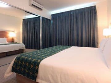 BUNBURY HOTEL KOOMBANA BAY, 