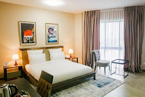 ROYAL RESIDENCES BY DESIGN UNION, 