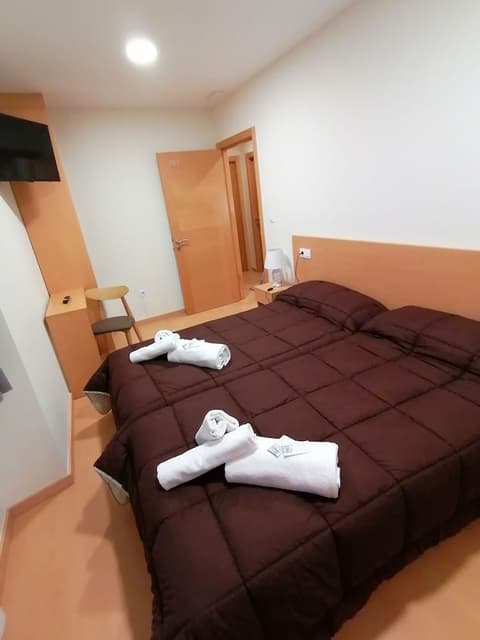 HOSPEDAXE CASA AVELINA, 