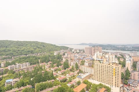OLD FAITHFUL LODGE & CABINS - INSIDE THE PARK, 