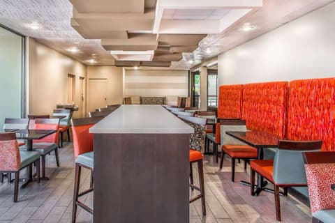 DAYS INN BY WYNDHAM FORT LAUDERDALE AIRPORT CRUISE PORT, 