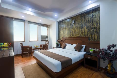 Hotel Shiv Dev International, 