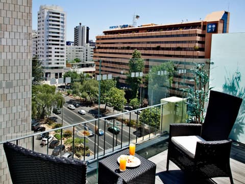 America Diamonds Hotel, 