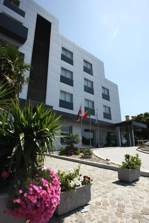 Hotel Feira Pedra Bela, 