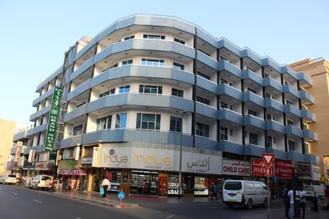 Grand Nova Hotel, 