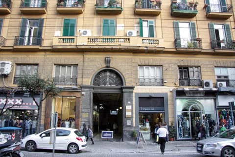 Viaggio a Napoli B&B, 